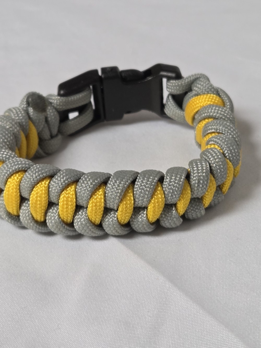 Handmade Grey & Yellow 550 Paracord‎ Bracelet Size 7.5"